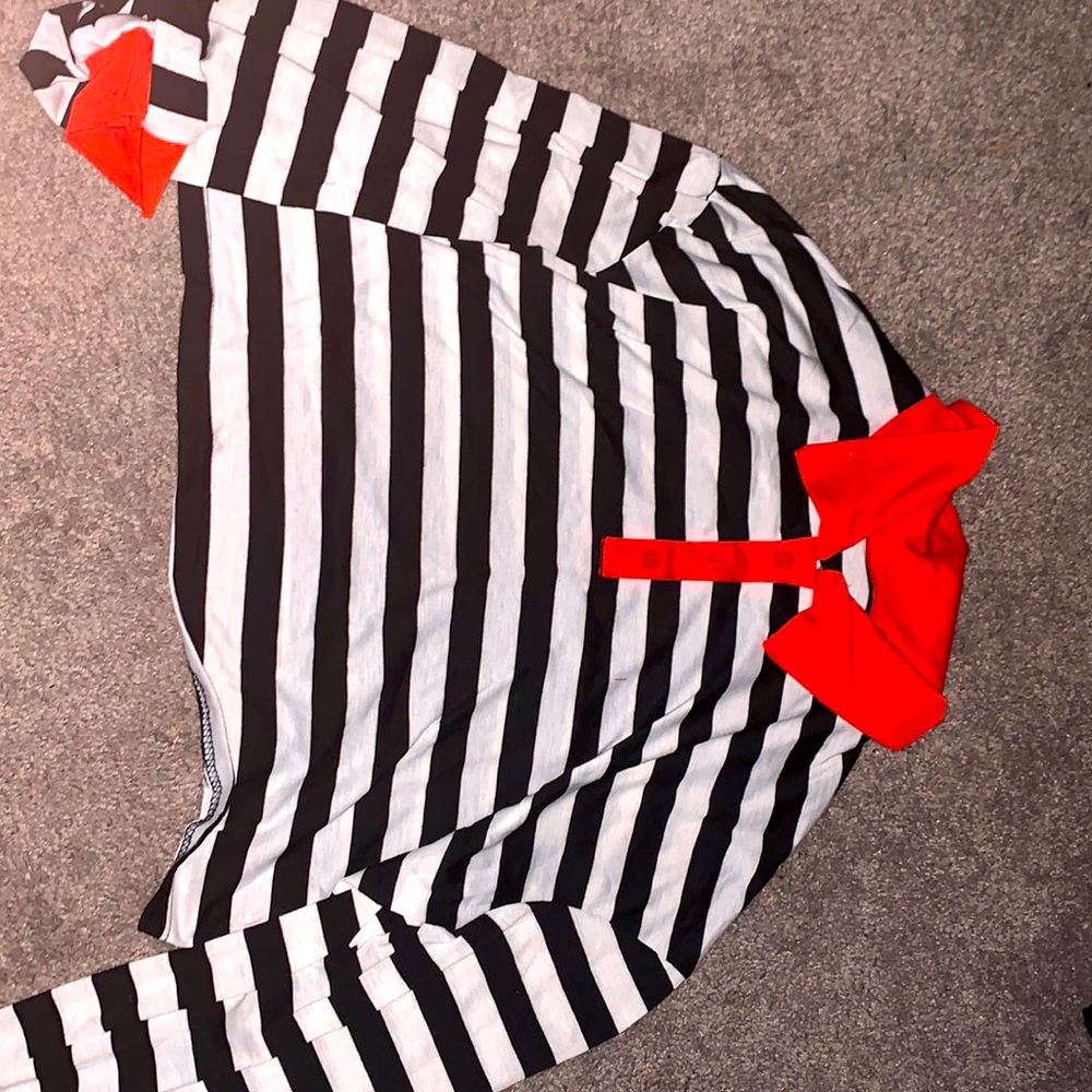 Striped black and white with red collar crop top from SHEIN